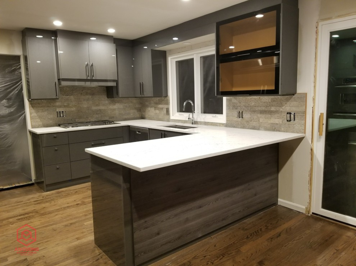 Tủ Bếp Laminate Với Tone Màu Nâu Gỗ