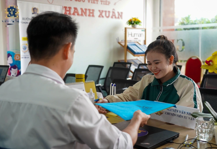 Hơn 20 trường đại học công bố điểm chuẩn học bạ xét tuyển sớm