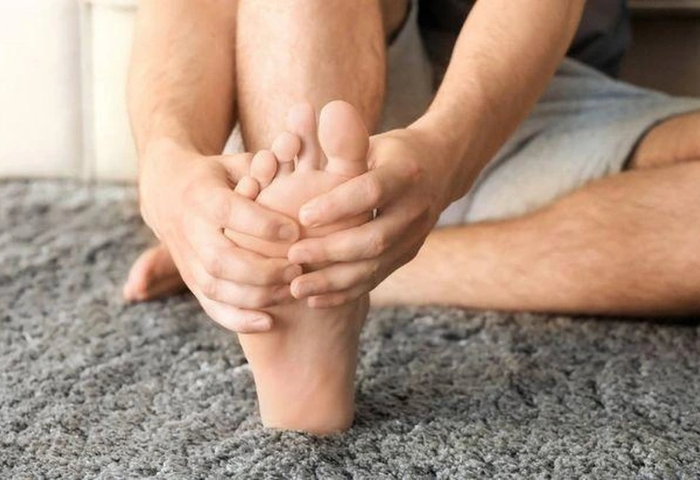 Chân có 6 dấu hiệu này có thể thận sắp hỏng