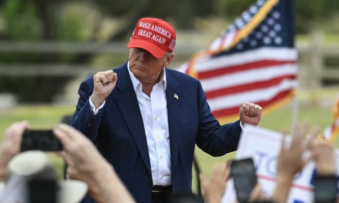 Lý do ngày càng nhiều CEO Mỹ ủng hộ Trump tranh cử