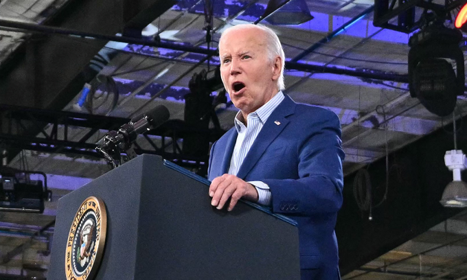Ông Biden xoa dịu cử tri sau cuộc tranh luận với ông Trump