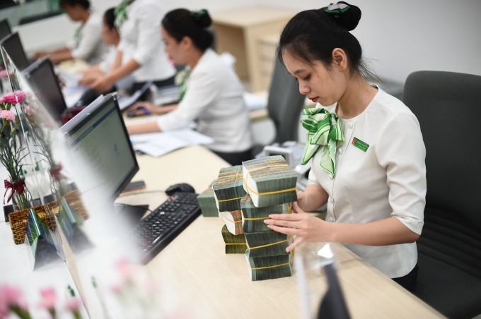 Vì sao cổ phiếu ngân hàng ngừng hút dòng tiền?