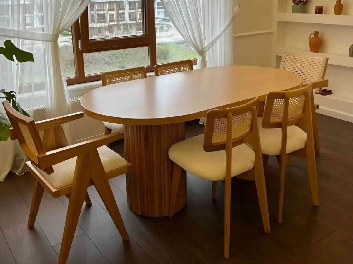 Thiết kế bàn ăn chung cư giá rẻ nhưng vẫn đẹp và hiện đại